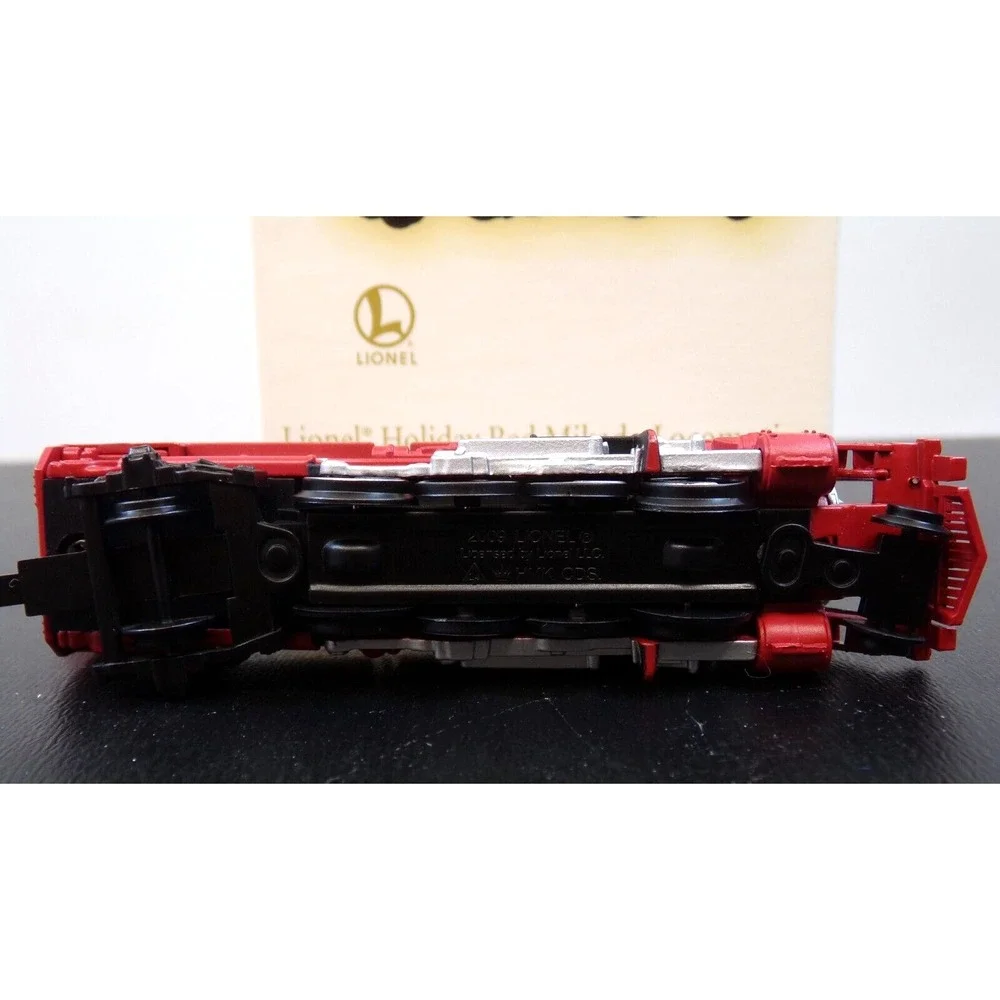 Hallmark Ornament 2009 Lionel Holiday Red Mikado Locomotive Tender & Boxcar (3)